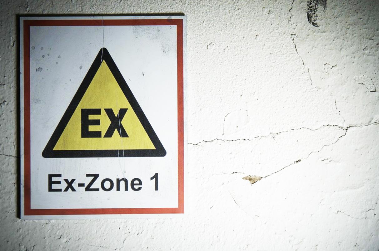 Hazardous Ex Zone1 marked with sing.