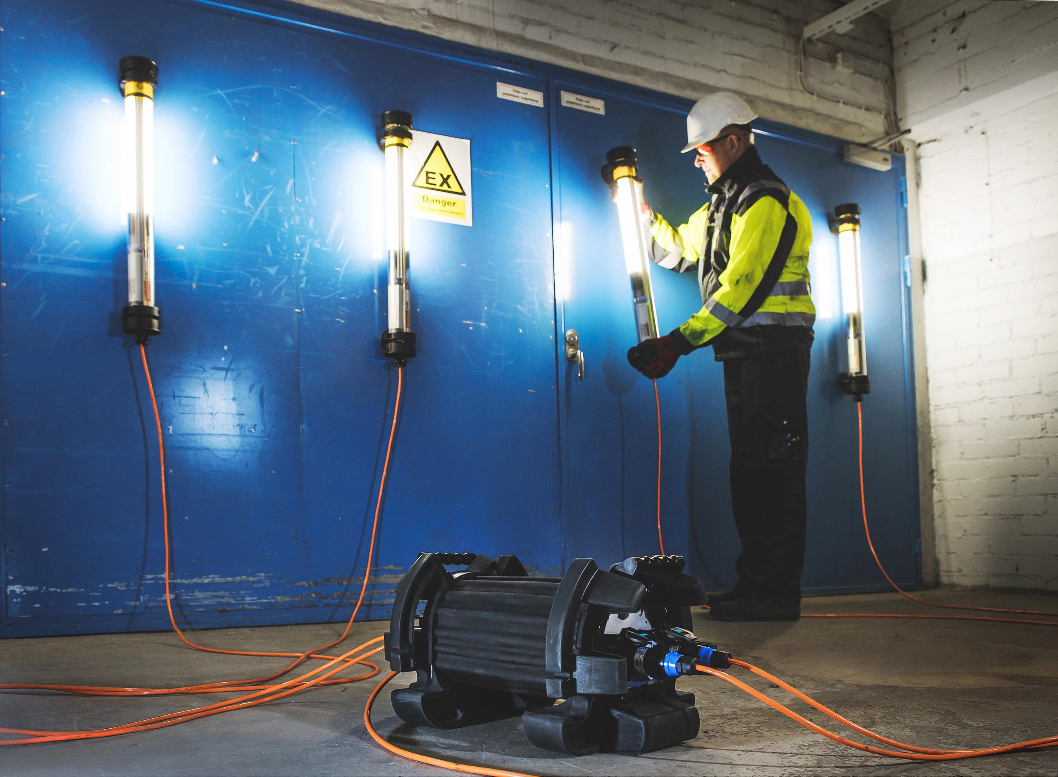 Hazardous area lighting installation with SLAM SplitterEx and ATEX worklights.